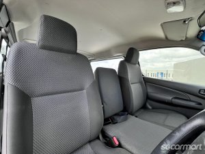 Nissan NV350 Caravan 2.0A DX