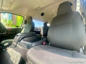 Toyota Hiace Commuter 2.8A GL