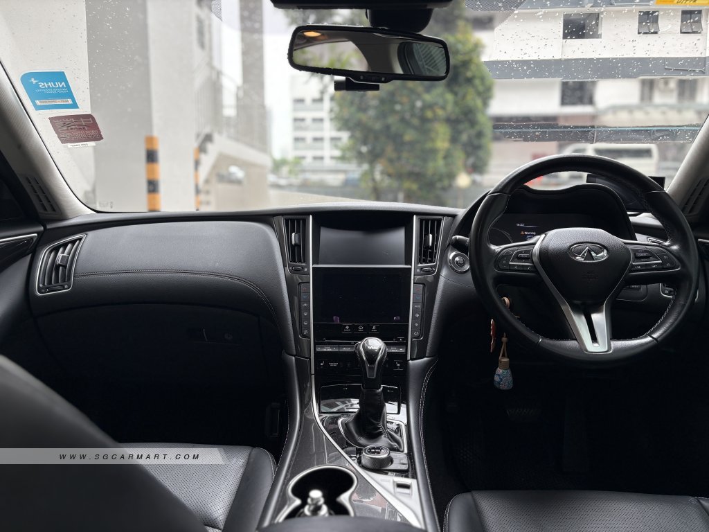 Infiniti Q50 2.0A T Luxe