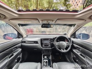 Mitsubishi Outlander 2.4A Sunroof
