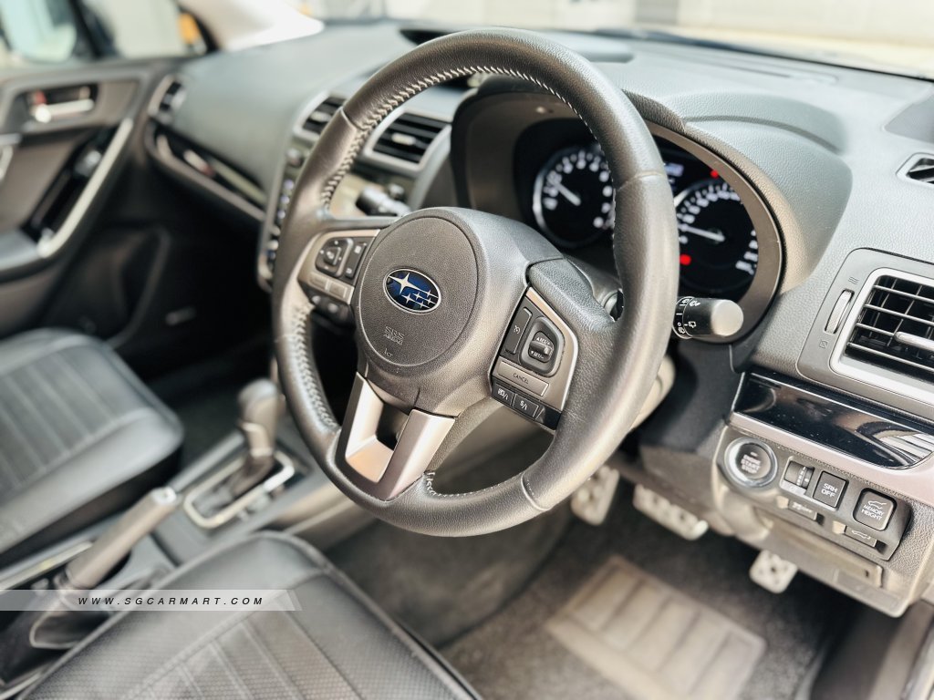 Subaru Forester 2.0A XT Sunroof