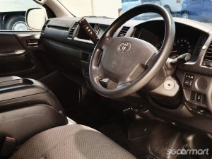 Toyota Hiace Commuter 3.0A