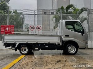 Hino Dutro 2.8A