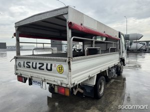 Isuzu NHR87A
