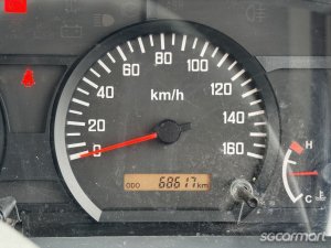 Isuzu NHR87A