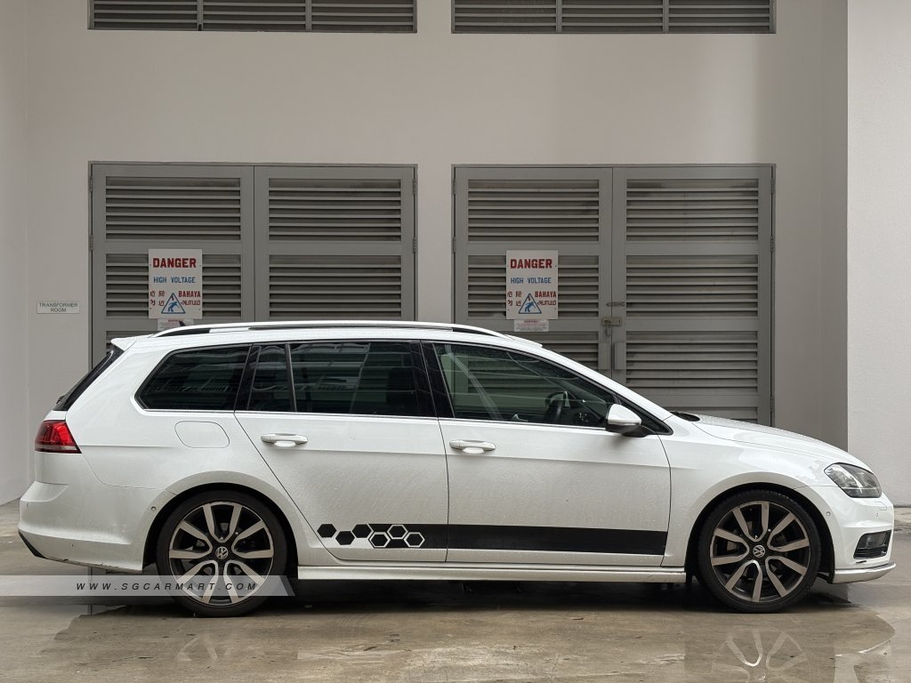 Volkswagen Golf Variant 1.4A TSI R-Line Sunroof