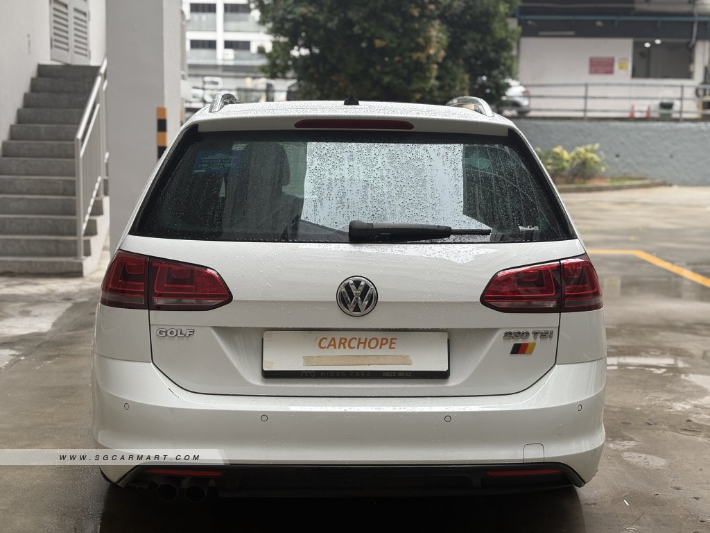 Volkswagen Golf Variant 1.4A TSI R-Line Sunroof