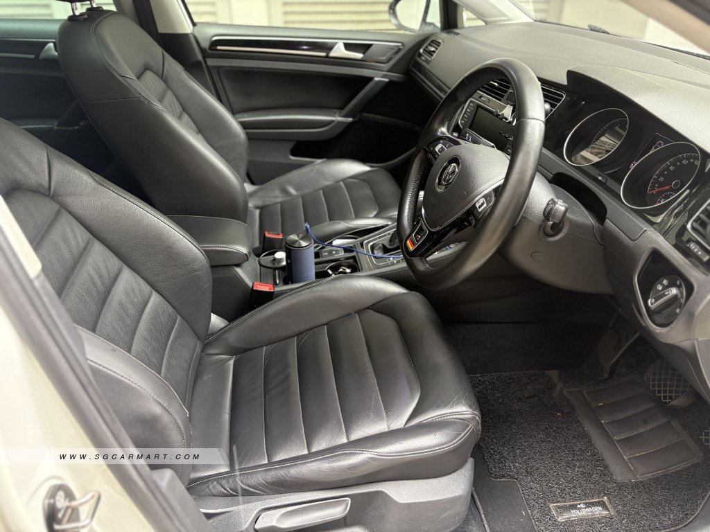 Volkswagen Golf Variant 1.4A TSI R-Line Sunroof
