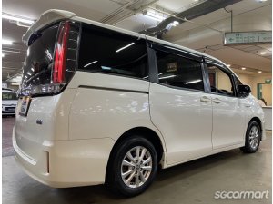 Toyota Noah Hybrid 1.8A X