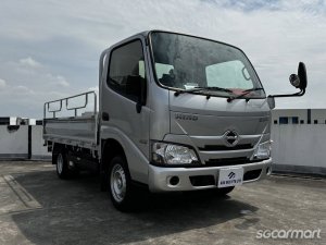 Hino Dutro 2.8M