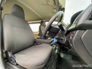 Toyota Hiace 2.8A DX
