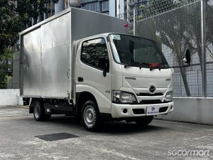 Hino Dutro 2.8M