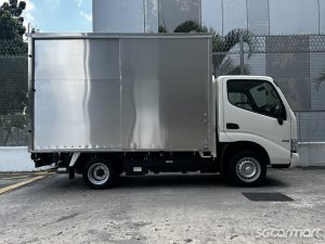 Hino Dutro 2.8M