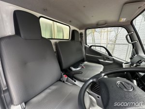 Hino Dutro 2.8M