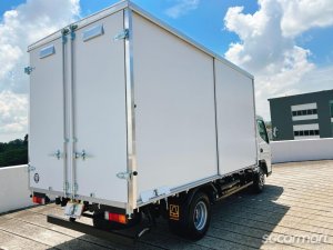 Mitsubishi Fuso Canter FEB21