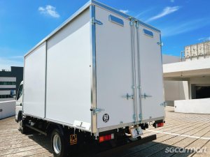 Mitsubishi Fuso Canter FEB21