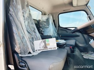 Mitsubishi Fuso Canter FEB21