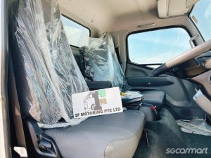 Mitsubishi Fuso Canter FEB21