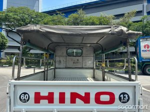 Hino Dutro 2.8M