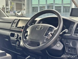 Toyota Hiace 2.8A DX