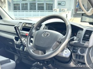 Toyota Hiace 3.0M