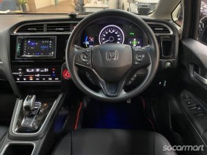 Honda Shuttle Hybrid 1.5A G Honda Sensing