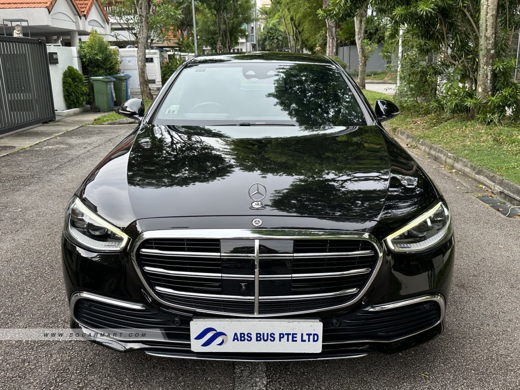 BMW 5 Series 523i Highline - Front