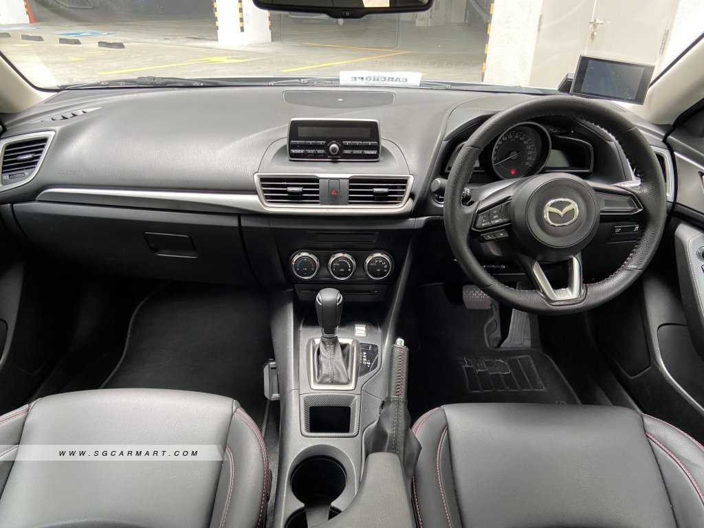 Mazda 3 1.5A Sunroof