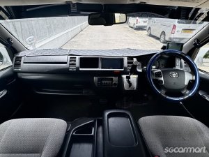 Toyota Hiace Commuter 3.0A GL (COE till 09/2030)