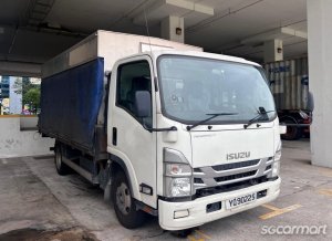 Isuzu NPR85