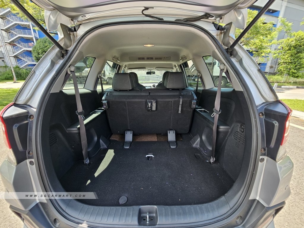 BMW 5 Series 523i Highline - Side Front