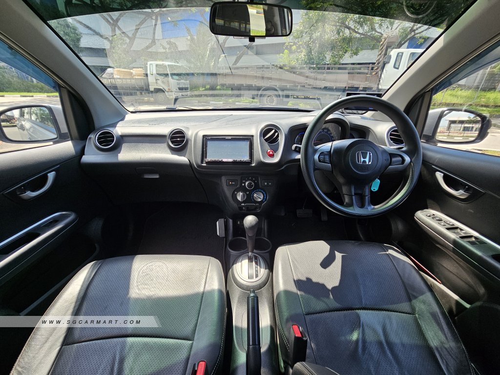 BMW 5 Series 523i Highline - Side Front