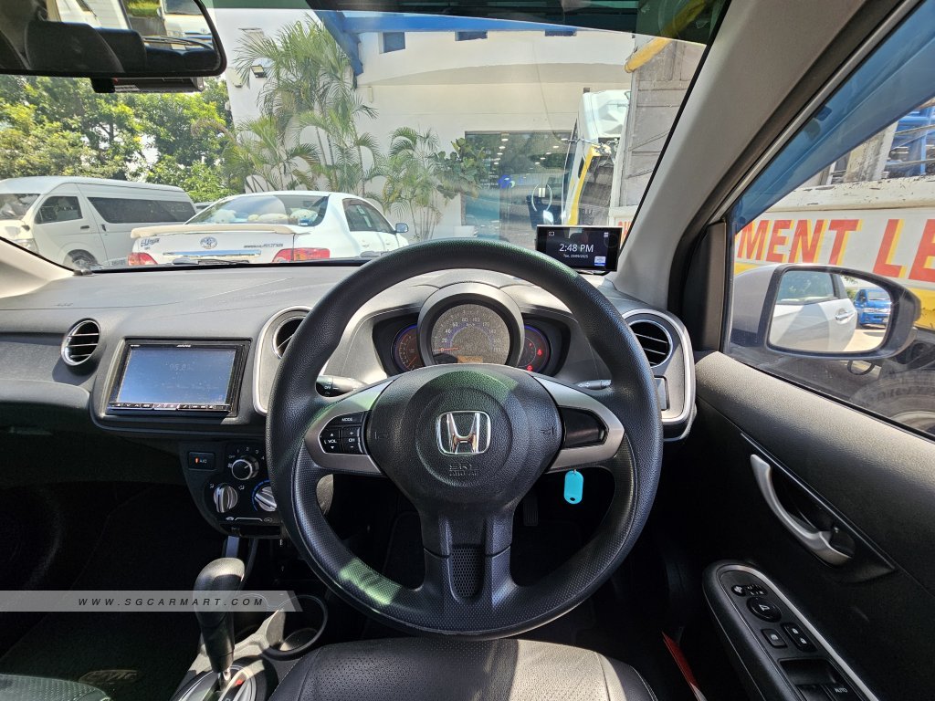 BMW 5 Series 523i Highline - Side Front