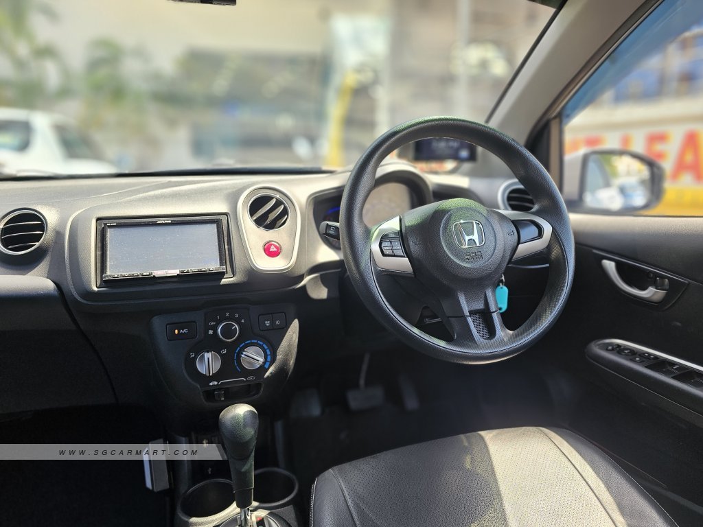 BMW 5 Series 523i Highline - Side Front