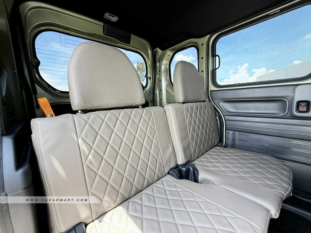 BMW 5 Series 523i Highline - Side Front