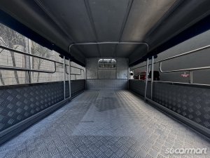 Mitsubishi Fuso Canter FEA01