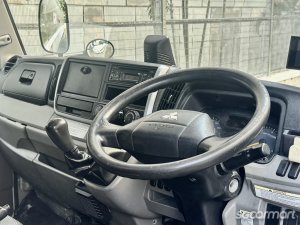 Mitsubishi Fuso Canter FEA01
