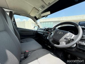 Toyota Hiace 2.8A DX