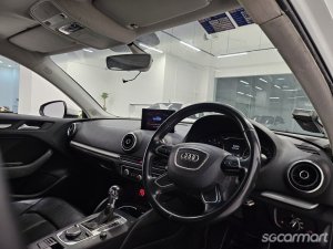 Audi A3 Sedan 1.4A TFSI Ambiente