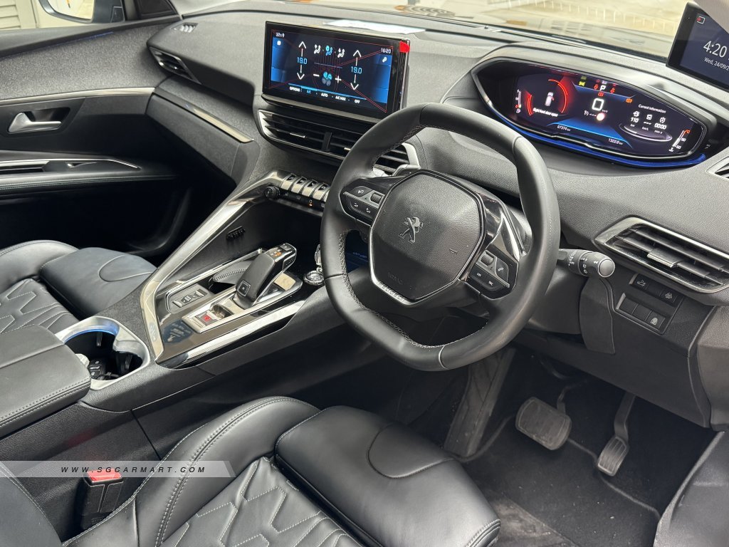 Peugeot 3008 1.2A PureTech EAT8 Allure Premium