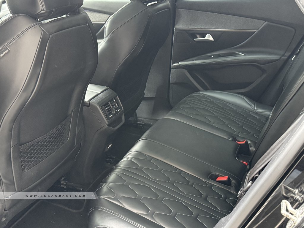 Peugeot 3008 1.2A PureTech EAT8 Allure Premium
