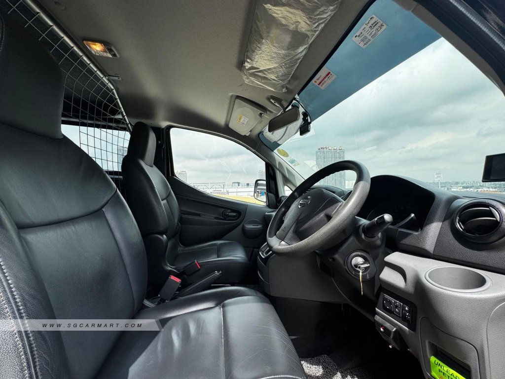 BMW 5 Series 523i Highline - Side Front