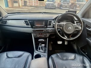 Kia Niro Hybrid 1.6A GDi DCT Sunroof