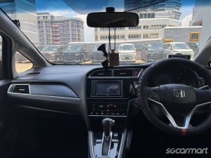 Honda Shuttle 1.5A G (New 5-yr COE)