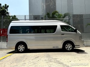 Toyota Hiace Commuter 2.8A GL High Roof