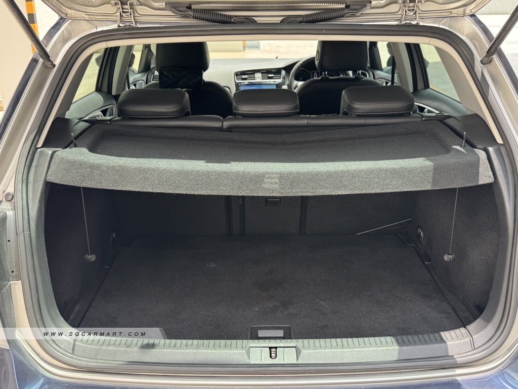 Volkswagen Golf 1.4A TSI (COE till 01/2029)