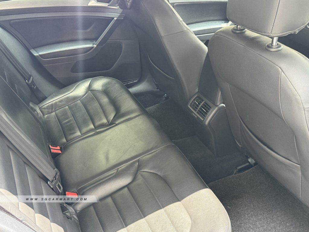 Volkswagen Golf 1.4A TSI (COE till 01/2029)