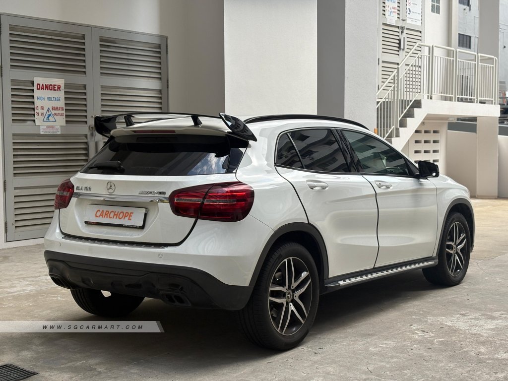 Mercedes-Benz GLA-Class GLA180 Urban Edition