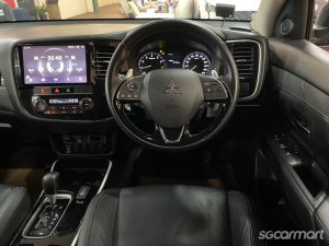 Mitsubishi Outlander 2.0A