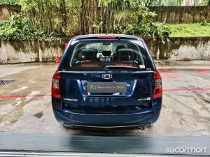 Kia Carens 2.0A (COE till 11/2027)